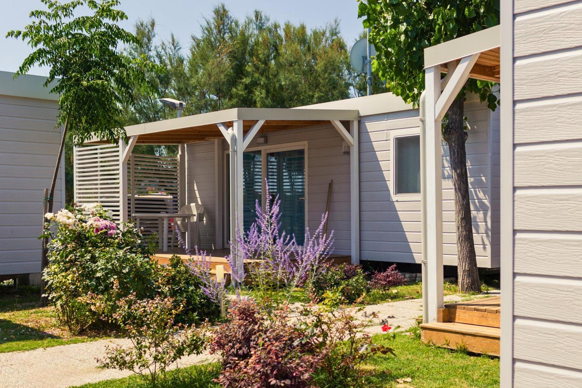 Centro Vacanze Camping Spinnaker Marina Palmense Esterno foto