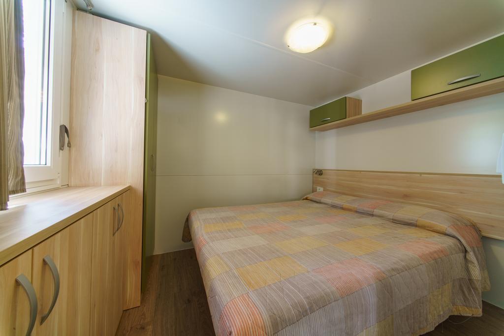 Centro Vacanze Camping Spinnaker Marina Palmense Esterno foto
