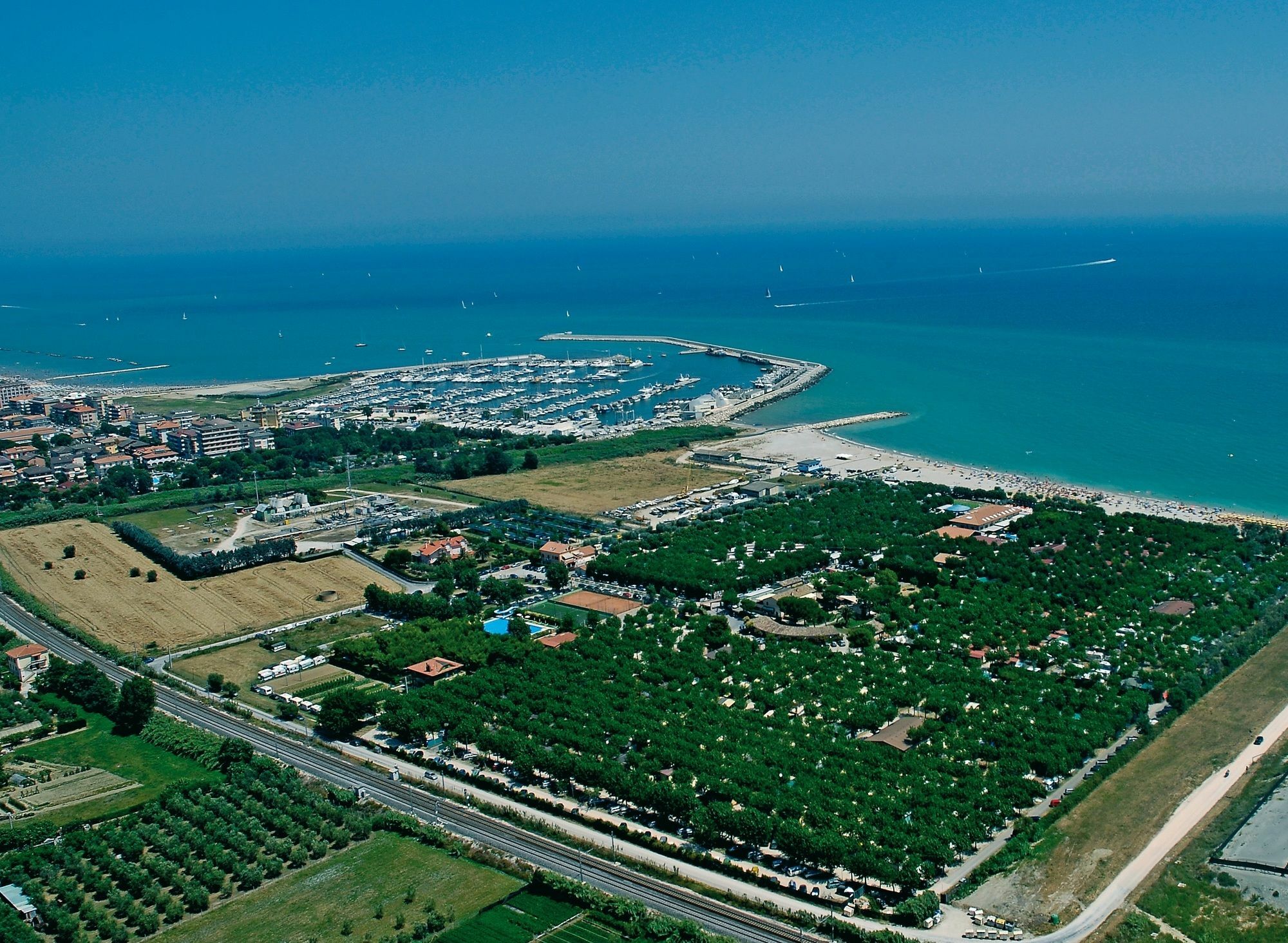 Centro Vacanze Camping Spinnaker Marina Palmense Esterno foto